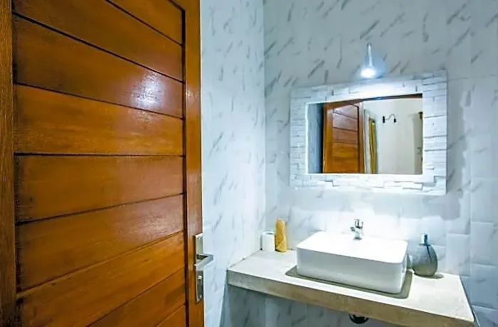 Casa de hóspedes The Nest Canggu
